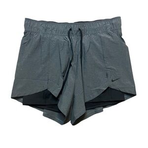 NWT Nike Women's Flex Essential 2 in1 Running Shorts Size Medium DA0453